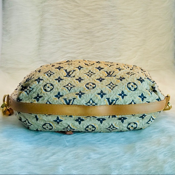 LOUIS VUITTON Limited Edition Monogram Bulles Bag - Picture 6 of 8